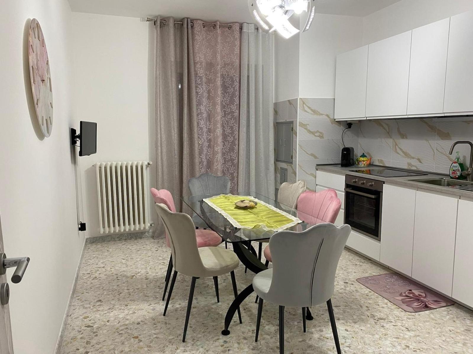 Sole House Apartment Бишелие Екстериор снимка
